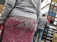 Juicy ass granny appetizing bulges out from under skirt 2